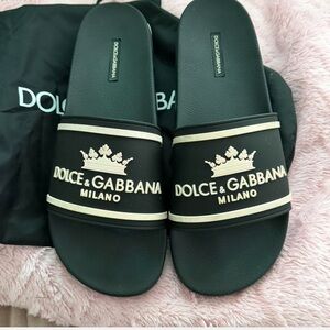 Dolce & Gabbana Black and White Logo Slides